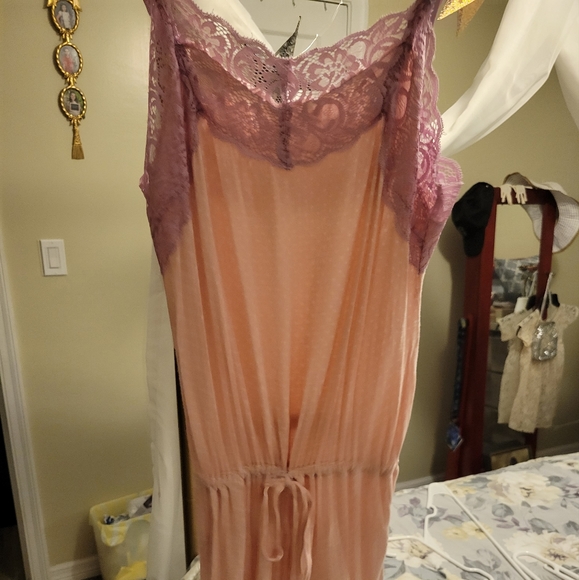 Soft Woman's Teddy Sleepwear - Picture 2 of 7